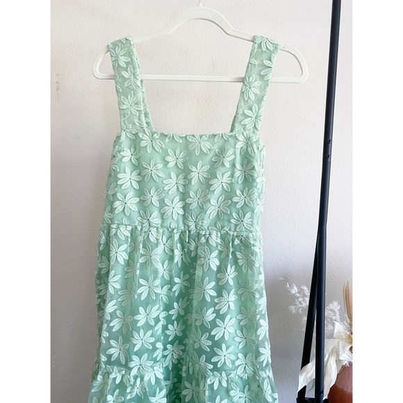 ❌SOLD❌ASOS Green Floral Tiered Sleeveless Midi Tie Back Square Neck Dress Size 2 - Picture 4 of 8